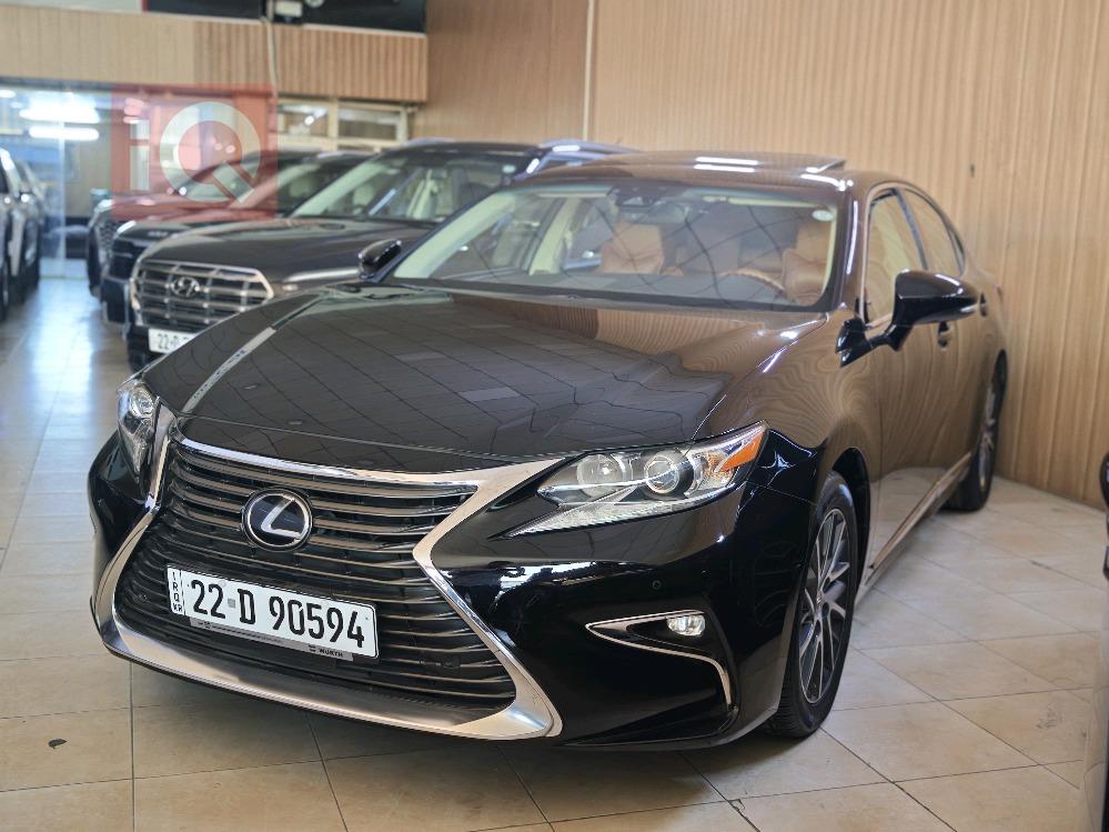 Lexus ES